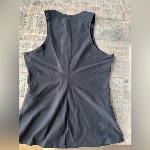 Tank - Picture 2 of 6